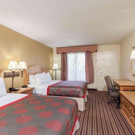 รามาดา บาย วินด์แฮม เลบานอน Hotel ภายนอก รูปภาพ