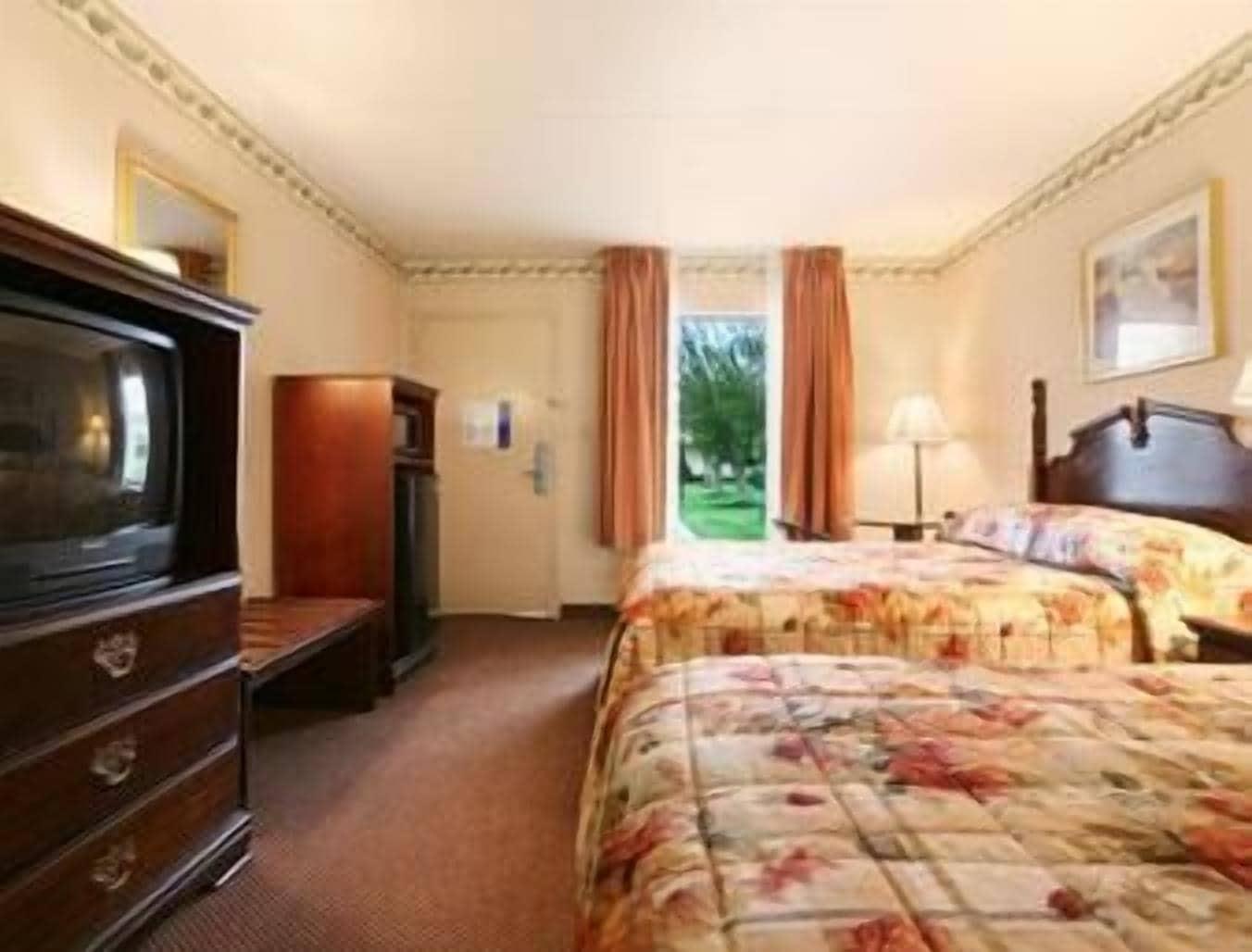 รามาดา บาย วินด์แฮม เลบานอน Hotel ภายนอก รูปภาพ
