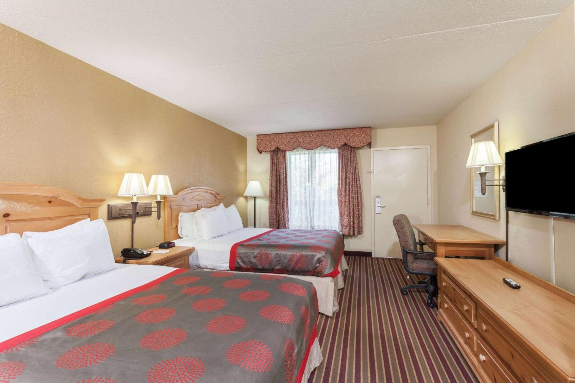 รามาดา บาย วินด์แฮม เลบานอน Hotel ภายนอก รูปภาพ