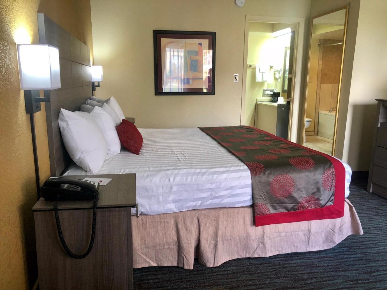 รามาดา บาย วินด์แฮม เลบานอน Hotel ภายนอก รูปภาพ
