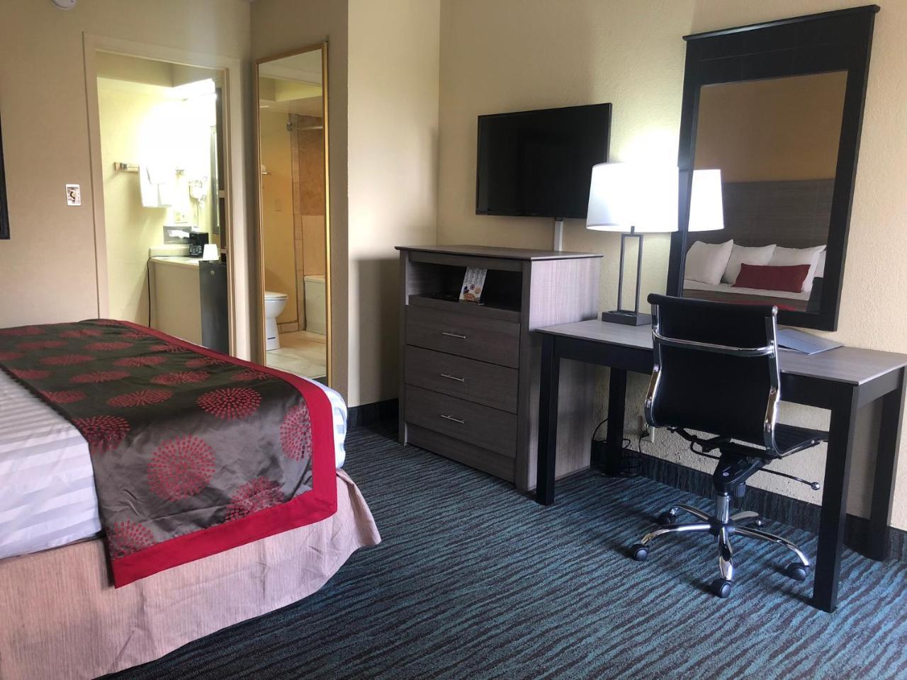รามาดา บาย วินด์แฮม เลบานอน Hotel ภายนอก รูปภาพ